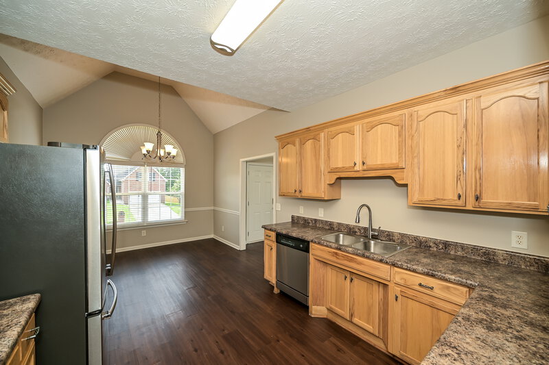 2,185/Mo, 1903 Champlain Dr La Vergne, TN 37086 Kitchen View 2