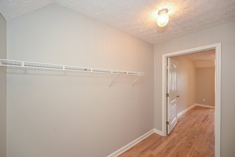 2,185/Mo, 1903 Champlain Dr La Vergne, TN 37086 Walk In Closet View