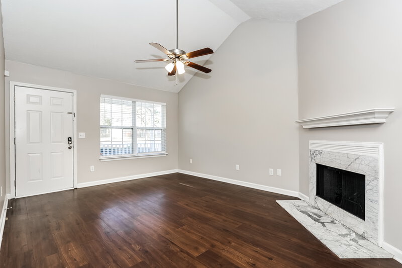 1,795/Mo, 866 Lavergne Ln La Vergne, TN 37086 Living Room View