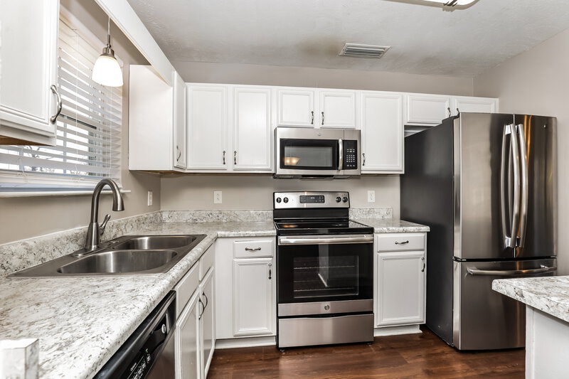 1,795/Mo, 866 Lavergne Ln La Vergne, TN 37086 Kitchen View 2