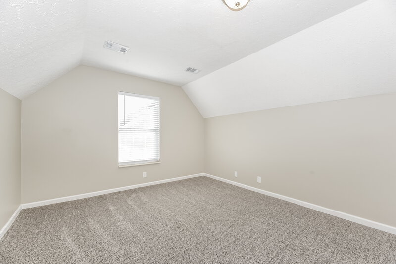 2,250/Mo, 3420 Cainbrook Xing Antioch, TN 37013 Living Room View 2