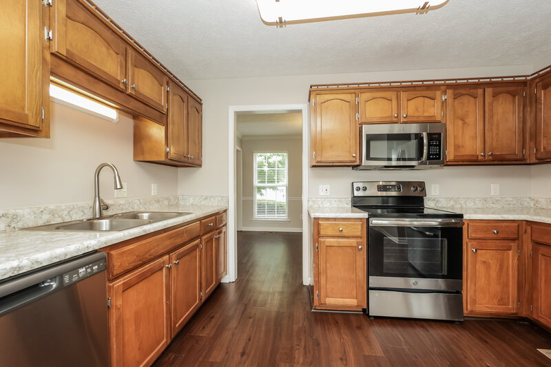 2,255/Mo, 1002 Don Blair Drive Smyrna, TN 37167 Kitchen View 3