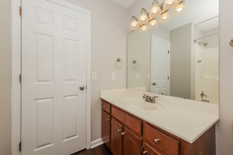 2,255/Mo, 1002 Don Blair Drive Smyrna, TN 37167 Bathroom View 3