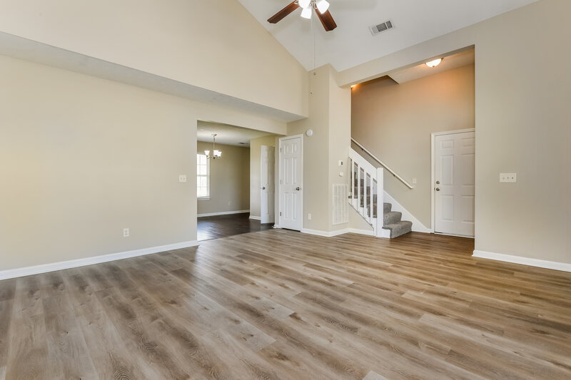 2,160/Mo, 2025 Candlewood Drive Madison, TN 37115 Living Room View 2