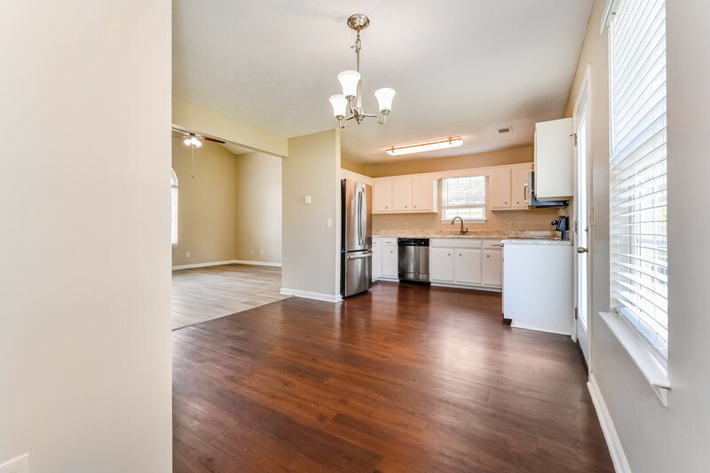 2,160/Mo, 2025 Candlewood Drive Madison, TN 37115 Dining Room View 2