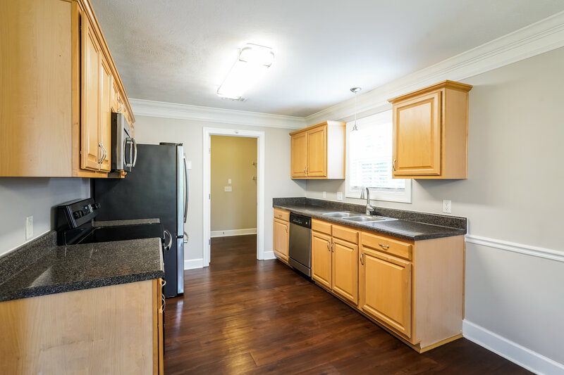 2,395/Mo, 1636 Bridgecrest Dr Antioch, TN 37013 Kitchen View 2