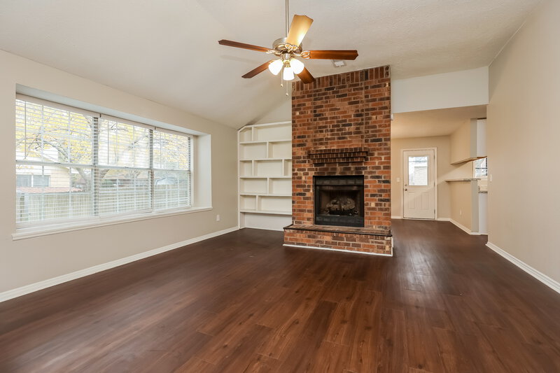 2,635/Mo, 609 Steven Dr Smyrna, TN 37167 Living Room View 2