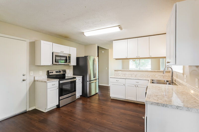 2,345/Mo, 609 Steven Dr Smyrna, TN 37167 Kitchen View