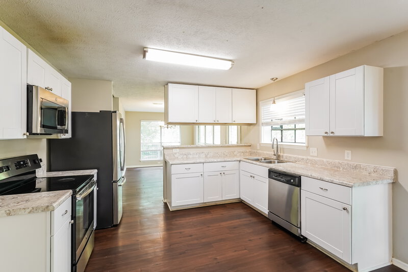 2,345/Mo, 609 Steven Dr Smyrna, TN 37167 Kitchen View 2