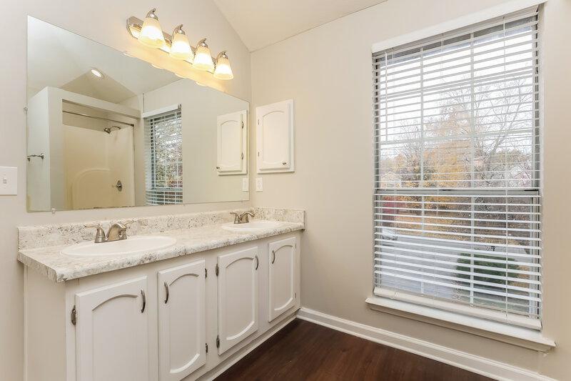 2,635/Mo, 609 Steven Dr Smyrna, TN 37167 Main Bathroom View