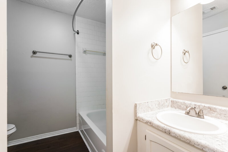 2,345/Mo, 609 Steven Dr Smyrna, TN 37167 Bathroom View