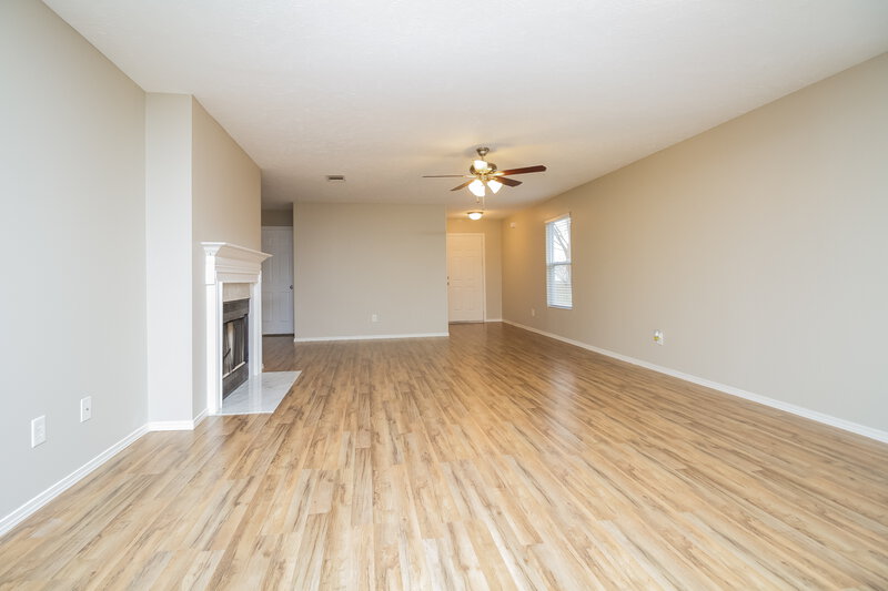 1,875/Mo, 5089 Smith Springs Pkwy Antioch, TN 37013 Living Room View