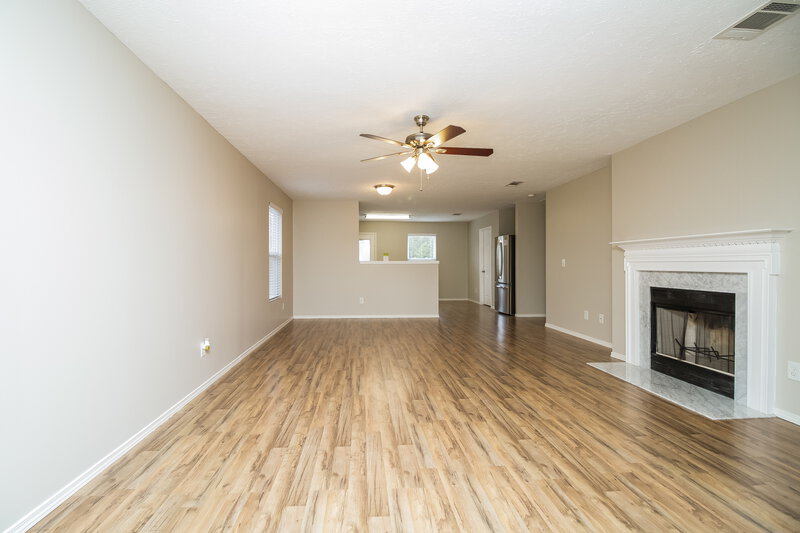 1,875/Mo, 5089 Smith Springs Pkwy Antioch, TN 37013 Living Room View 2