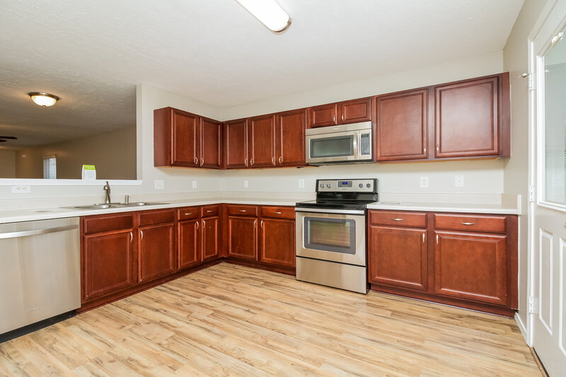 1,875/Mo, 5089 Smith Springs Pkwy Antioch, TN 37013 Kitchen View