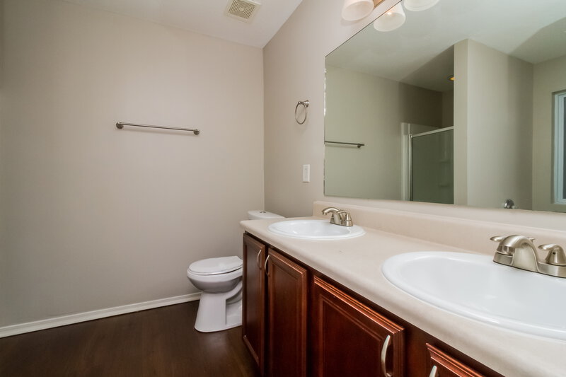 1,875/Mo, 5089 Smith Springs Pkwy Antioch, TN 37013 Bathroom View