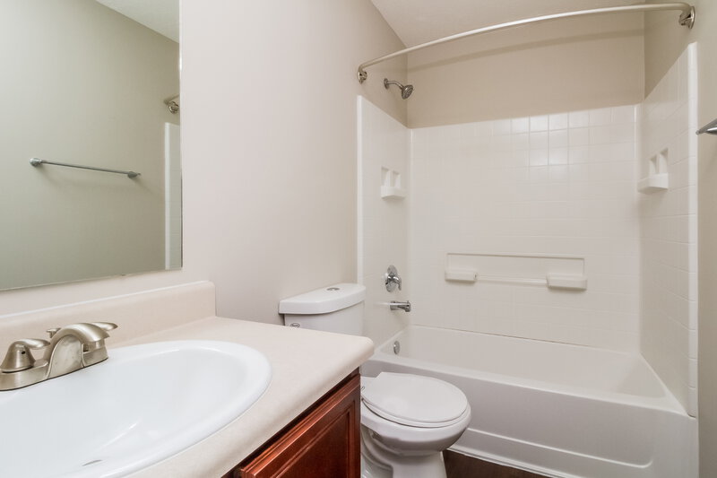 1,875/Mo, 5089 Smith Springs Pkwy Antioch, TN 37013 Bathroom View 2