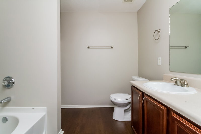 1,875/Mo, 5089 Smith Springs Pkwy Antioch, TN 37013 Bathroom View 4