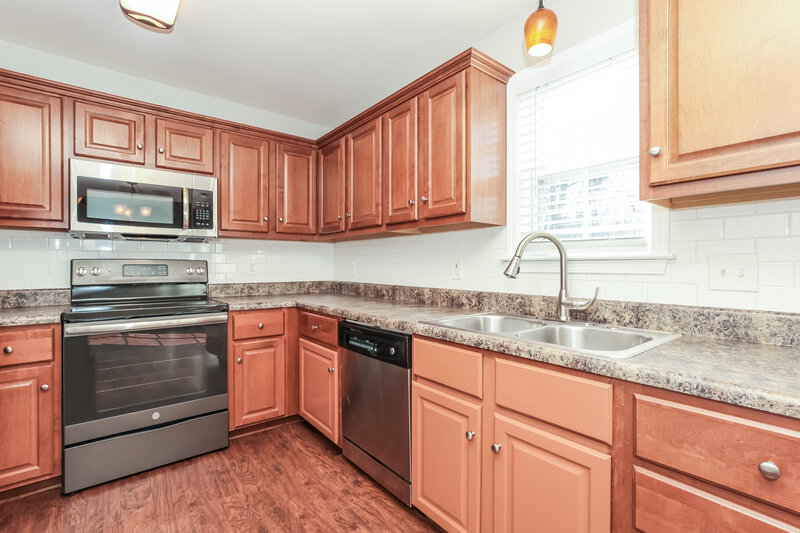 1,950/Mo, 1110 Golf View Way Spring Hill, TN 37174 Kitchen View 2
