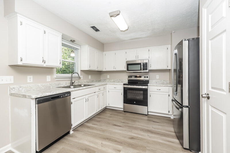 1,830/Mo, 801 Bishopsgate Rd Antioch, TN 37013 Kitchen View