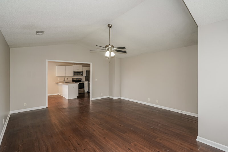 1,835/Mo, 5039 Boyd Dr Murfreesboro, TN 37129 Living Room View 2