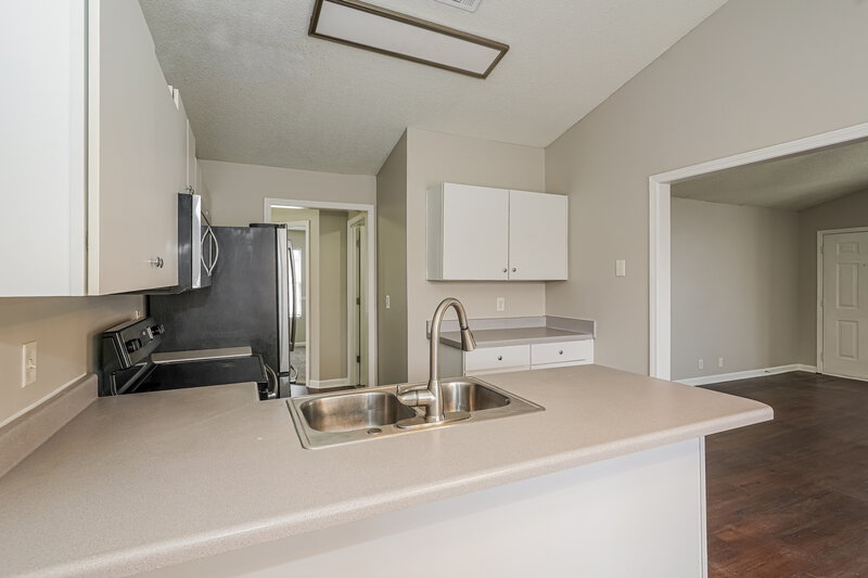 1,835/Mo, 5039 Boyd Dr Murfreesboro, TN 37129 Kitchen View 2