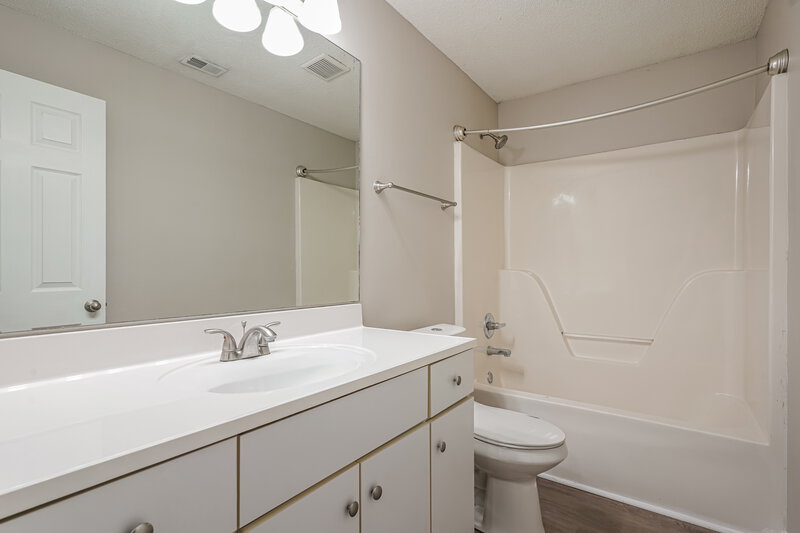1,835/Mo, 5039 Boyd Dr Murfreesboro, TN 37129 Bathroom View