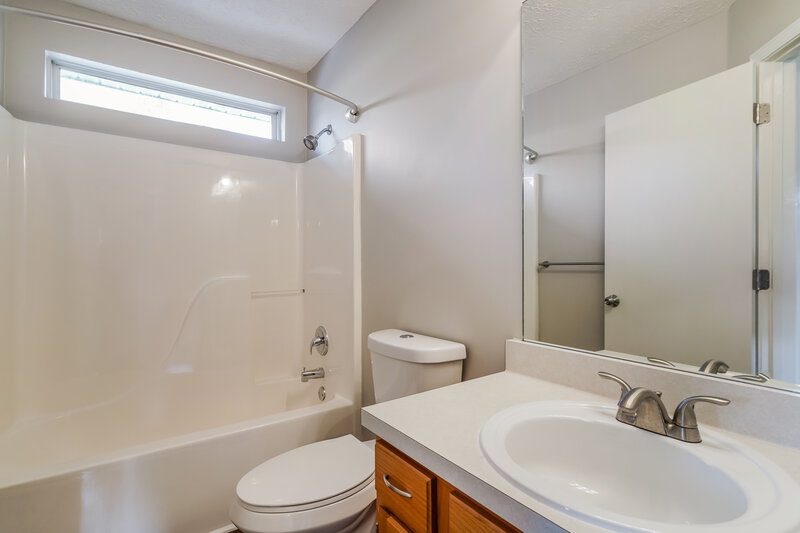 1,925/Mo, 3104 Chambley Ct Hermitage, TN 37076 Bathroom View