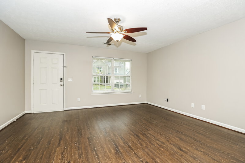 2,260/Mo, 9244 Thomason Trl Antioch, TN 37013 Living Room View
