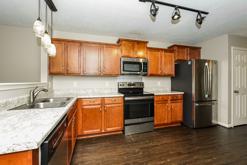 2,260/Mo, 9244 Thomason Trl Antioch, TN 37013 Kitchen View