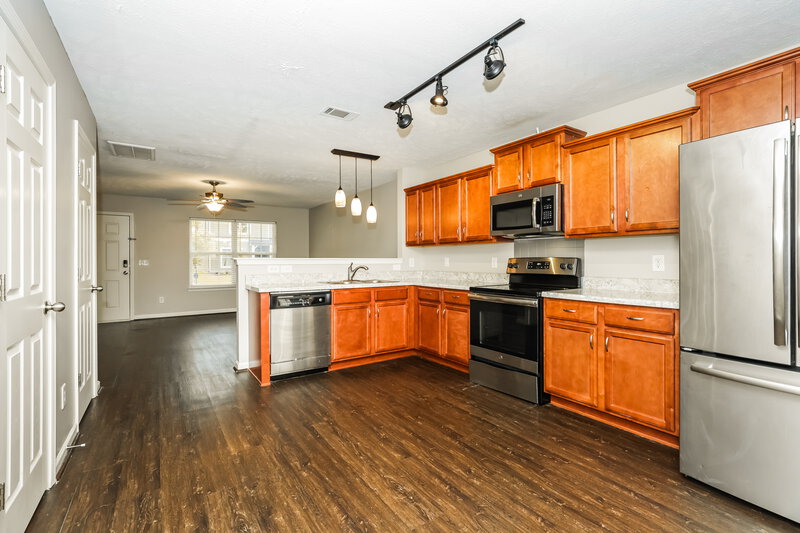 2,260/Mo, 9244 Thomason Trl Antioch, TN 37013 Kitchen View 2