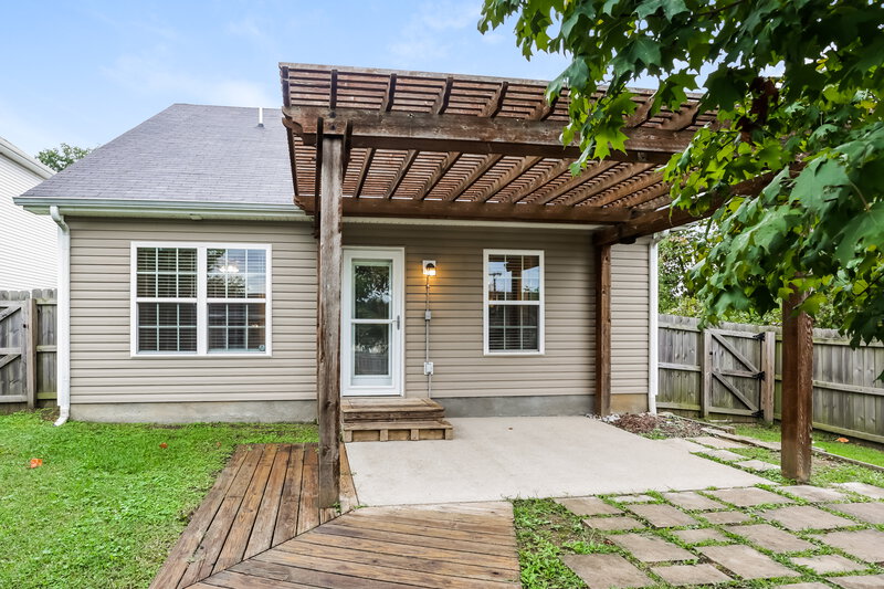 2,260/Mo, 9244 Thomason Trl Antioch, TN 37013 Rear View