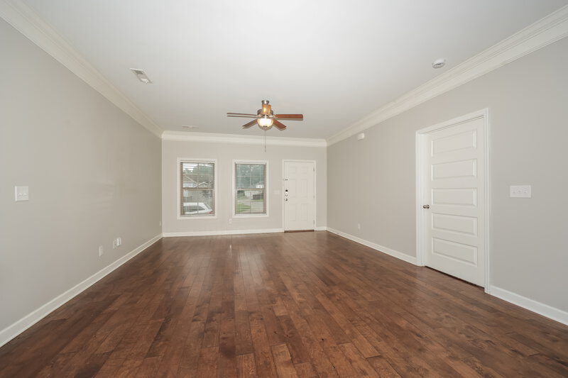 2,125/Mo, 2237 Dale View Dr Antioch, TN 37013 Living Room View 2