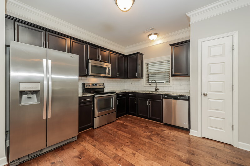 2,125/Mo, 2237 Dale View Dr Antioch, TN 37013 Kitchen View 2