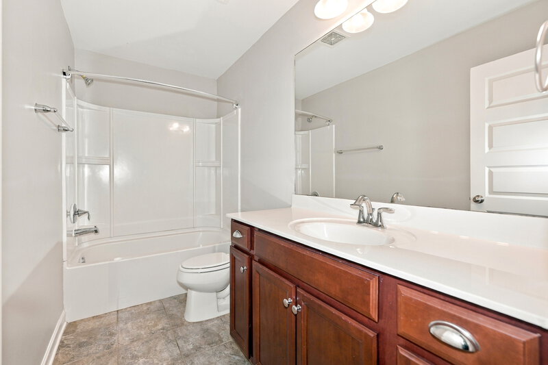 2,125/Mo, 2237 Dale View Dr Antioch, TN 37013 Bathroom View