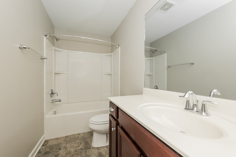 2,125/Mo, 2237 Dale View Dr Antioch, TN 37013 Bathroom View