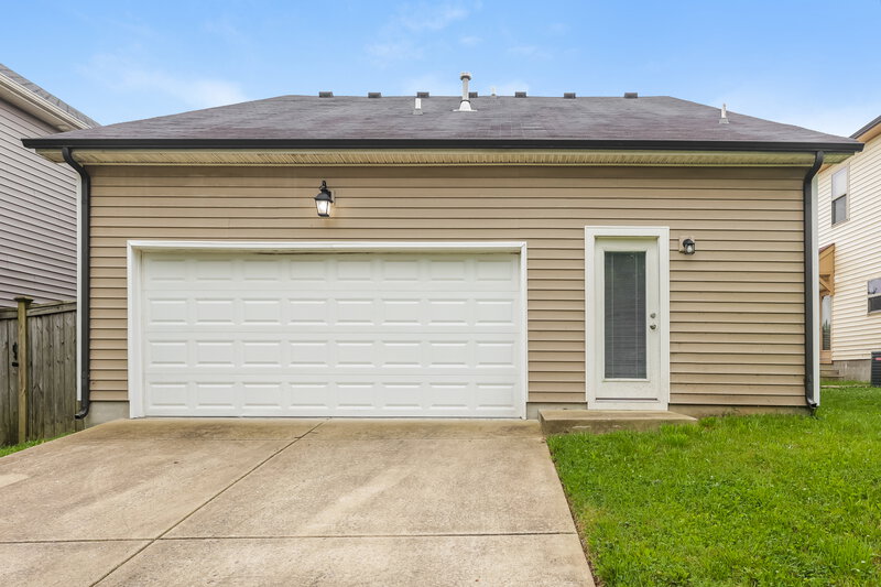 2,125/Mo, 2237 Dale View Dr Antioch, TN 37013 Rear View