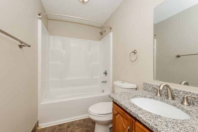 2,265/Mo, 3321 Quail Run Ct Nashville, TN 37214 Bathroom View