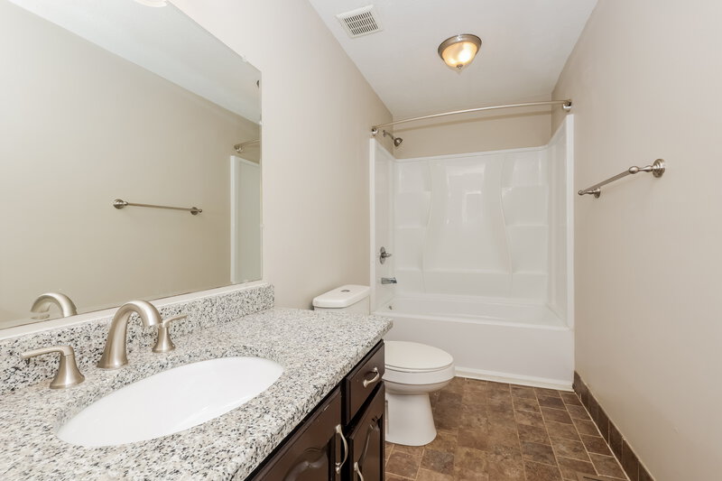 2,265/Mo, 3321 Quail Run Ct Nashville, TN 37214 Bathroom View 3