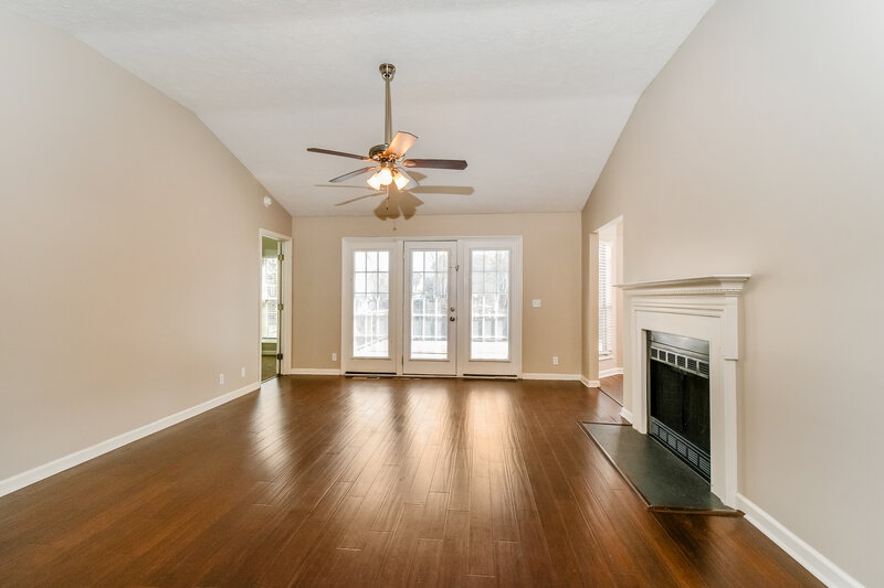 0/Mo, 3708 Seasons Dr Antioch, TN 37013 Living Room View