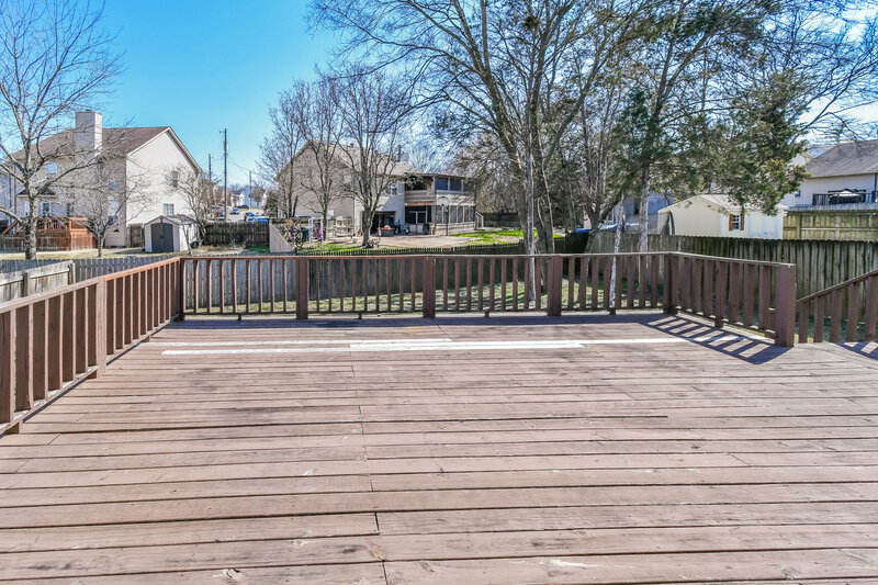 0/Mo, 3708 Seasons Dr Antioch, TN 37013 Deck View