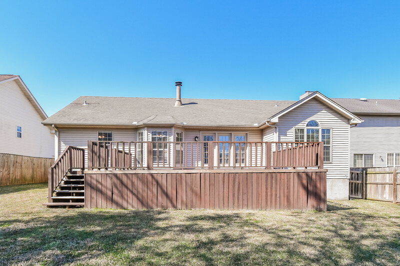 0/Mo, 3708 Seasons Dr Antioch, TN 37013 Rear View