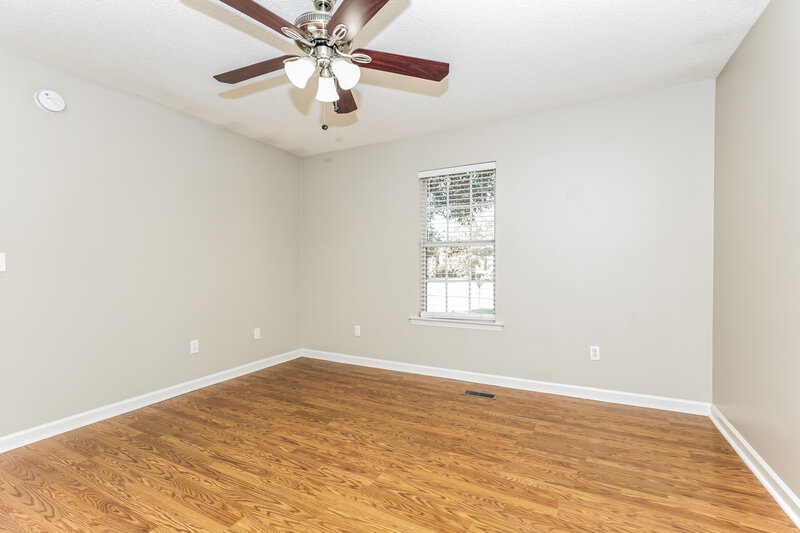 2,760/Mo, 2826 Henderson Ln Murfreesboro, TN 37130 Main Bedroom View 2