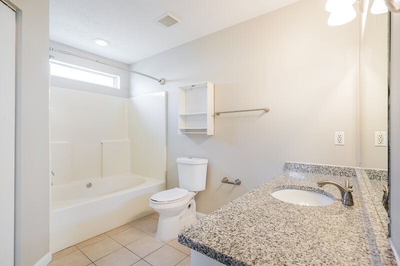 2,320/Mo, 909 Bexhill Ct S Hermitage, TN 37076 Main Bathroom View