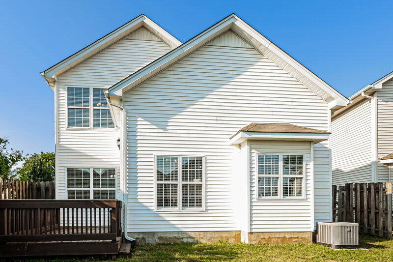 2,525/Mo, 909 Bexhill Ct S Hermitage, TN 37076 Rear View