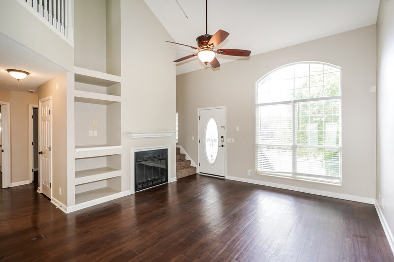 2,445/Mo, 1609 Berrywood Way Nashville, TN 37207 Living Room View 2