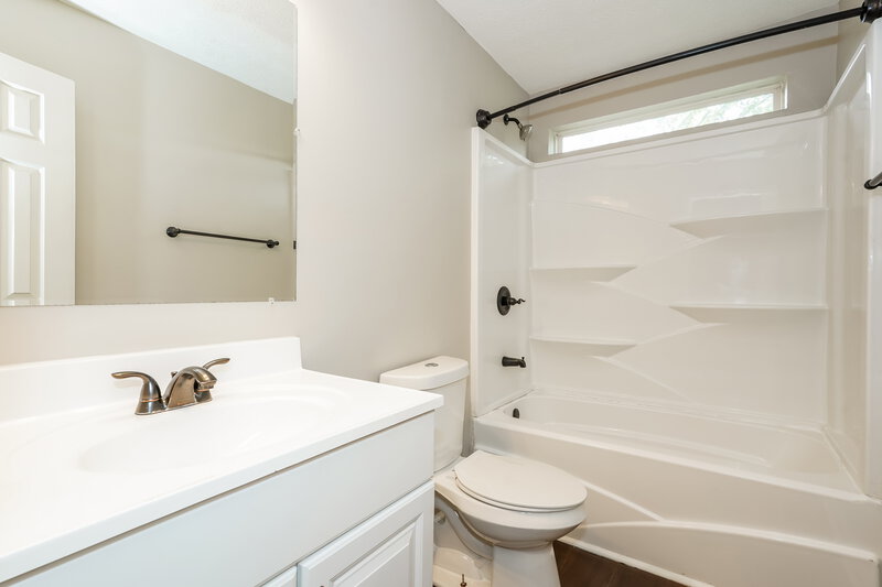 2,445/Mo, 1609 Berrywood Way Nashville, TN 37207 Bathroom View