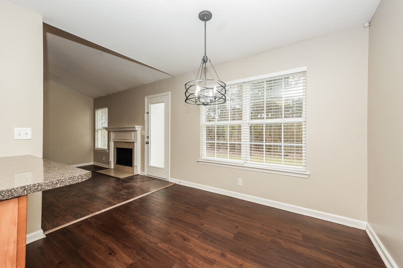 2,120/Mo, 2013 Saint Andrews Dr Murfreesboro, TN 37128 Dining Room View 2