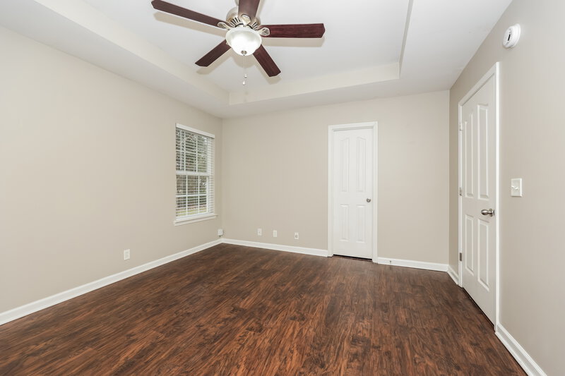 2,120/Mo, 2013 Saint Andrews Dr Murfreesboro, TN 37128 Main Bathroom View