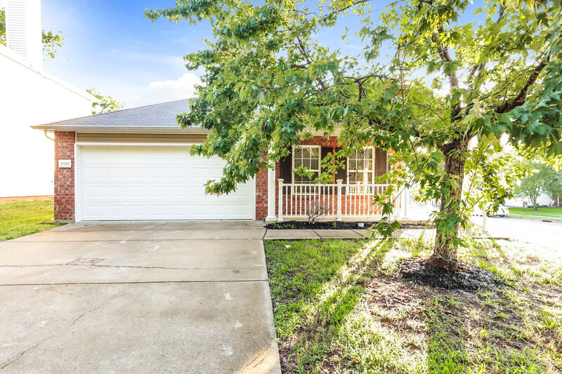 1,880/Mo, 5069 Smith Springs Pkwy Antioch, TN 37013 External View