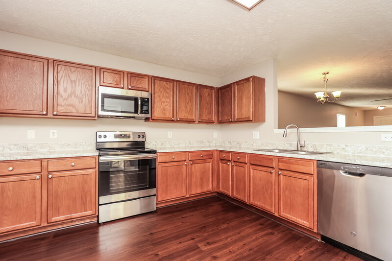 1,880/Mo, 5069 Smith Springs Pkwy Antioch, TN 37013 Kitchen View 2